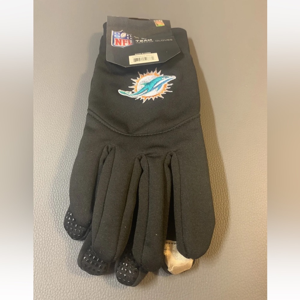 Miami Dolphins NFL Technology Texting Gloves NEW One Size Fits Most FOCO